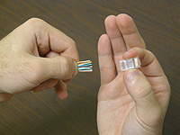 insertar-los-cables-en-el-conector