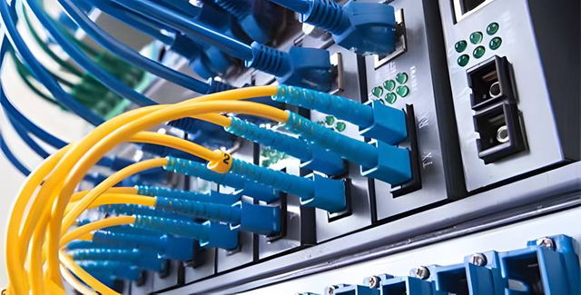 Estructura de cable de fibra para cableado de centros de datos e infraestructura de salas de servidores
